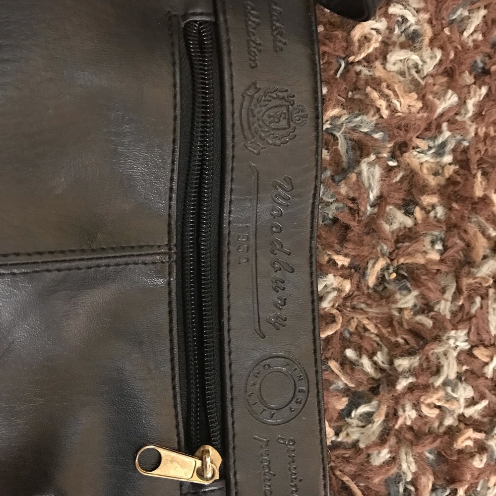 Classic Collection Woodbury Purse - Picture 2 of 4